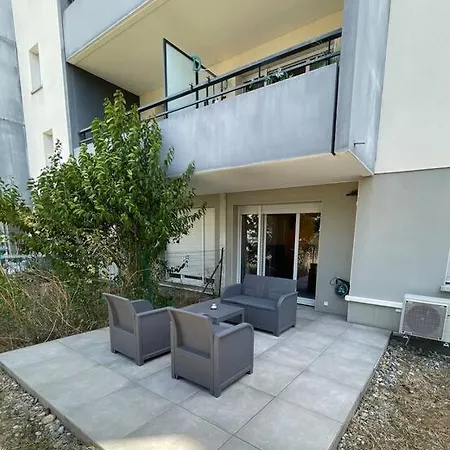 L'ovalie T2 Climatisé Et Jardin *