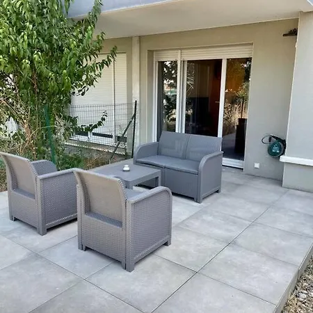 L'ovalie T2 Climatisé Et Jardin