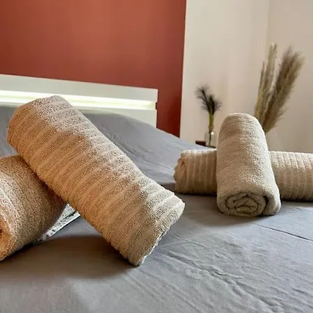 L'ovalie T2 Climatise Et Jardin Apartmán